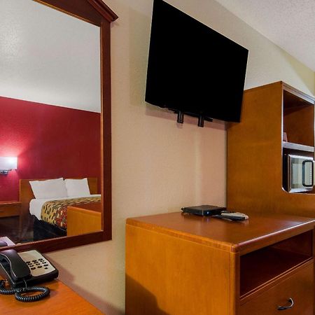 Econo Lodge Goldsboro Hwy 70 Eksteriør bilde