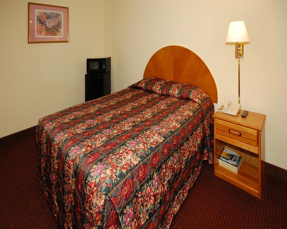 Econo Lodge Goldsboro Hwy 70 Eksteriør bilde