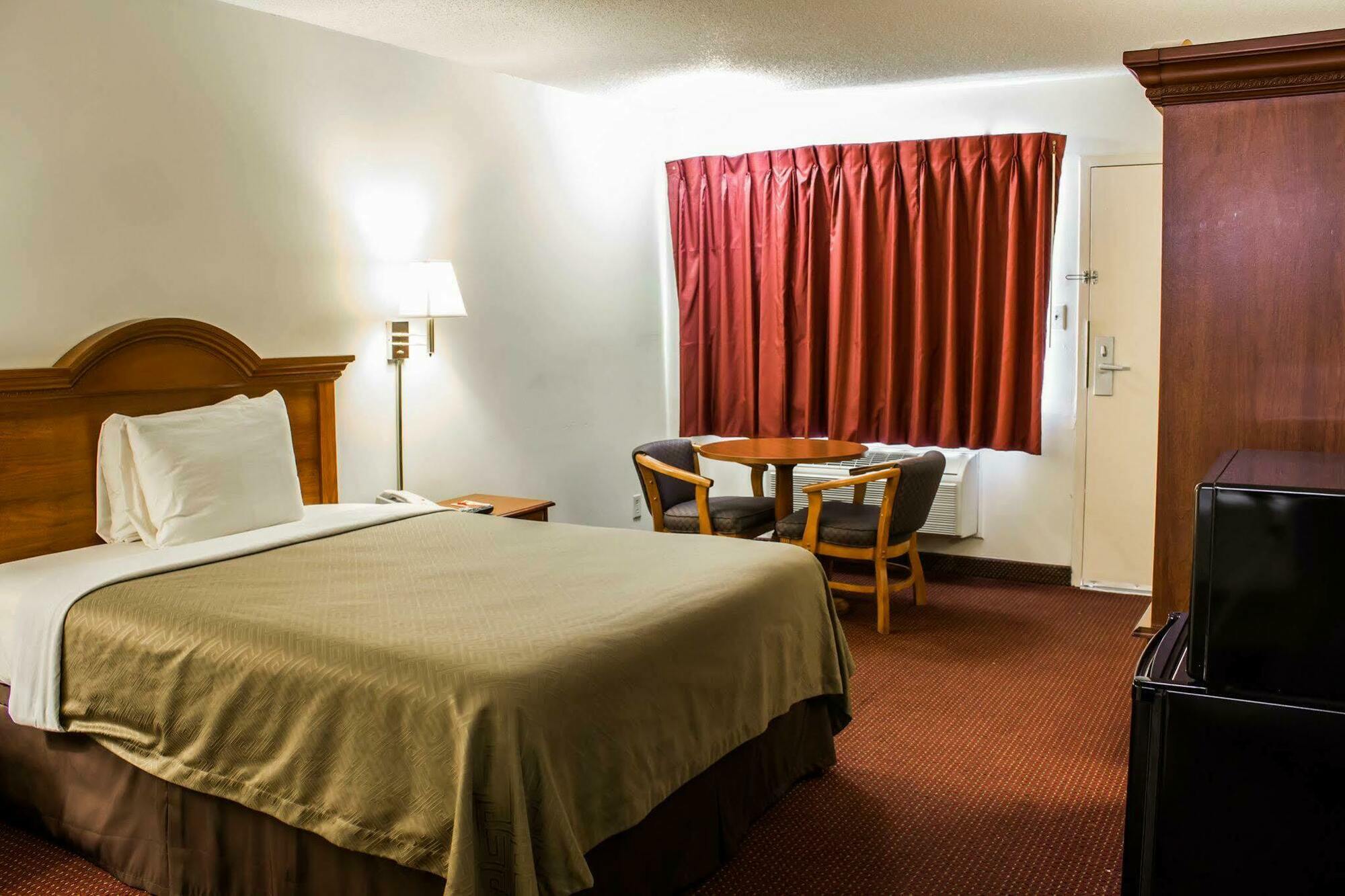 Econo Lodge Goldsboro Hwy 70 Eksteriør bilde